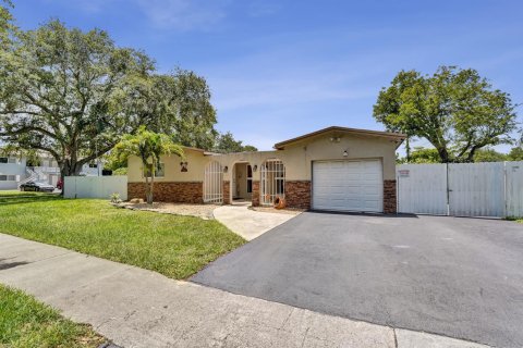House in Cooper City, Florida 3 bedrooms, 156.73 sq.m. № 2087807 - photo 4
