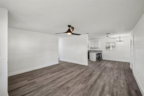 Casa en venta en Astor, Florida, 3 dormitorios, 114.08 m2 № 2151108 - foto 11