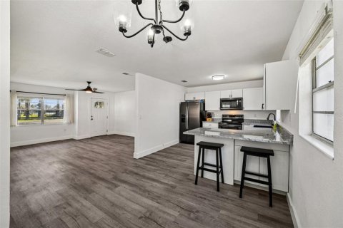 Casa en venta en Astor, Florida, 3 dormitorios, 114.08 m2 № 2151108 - foto 17