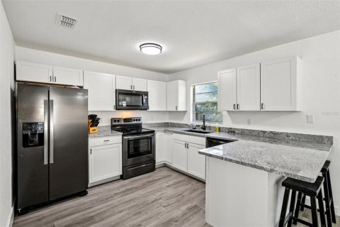 Casa en venta en Astor, Florida, 3 dormitorios, 114.08 m2 № 2151108 - foto 14