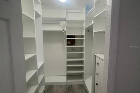 Condominio en alquiler en Orlando, Florida, 2 dormitorios, 93.18 m2 № 1915486 - foto 9