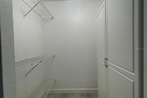 Condominio en alquiler en Orlando, Florida, 2 dormitorios, 93.18 m2 № 1915486 - foto 8