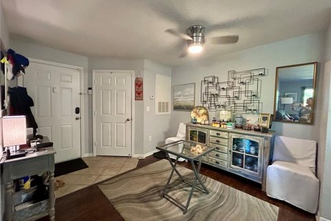 Condominio en alquiler en Orlando, Florida, 2 dormitorios, 96.9 m2 № 1909374 - foto 4