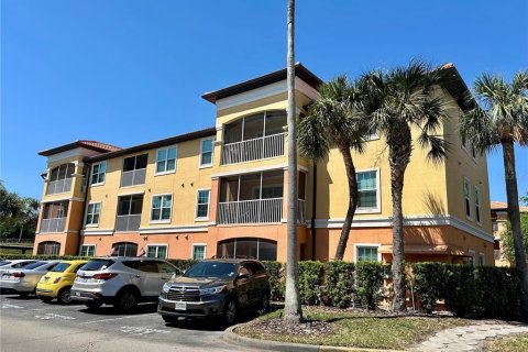 Condominio en alquiler en Orlando, Florida, 2 dormitorios, 96.9 m2 № 1909374 - foto 1