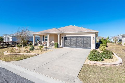House in Ocala, Florida 3 bedrooms, 161.56 sq.m. № 1775601 - photo 2