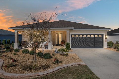 House in Ocala, Florida 3 bedrooms, 161.56 sq.m. № 1775601 - photo 1