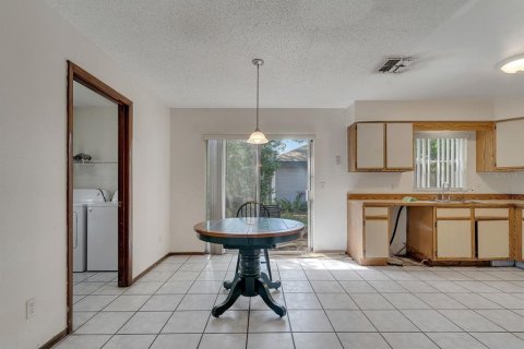 Duplex in Winter Park, Florida 2 bedrooms, 96.25 sq.m. № 1806724 - photo 7