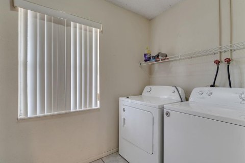 Duplex in Winter Park, Florida 2 bedrooms, 96.25 sq.m. № 1806724 - photo 9
