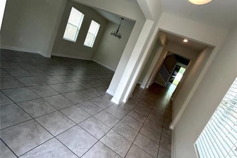 House in Winter Garden, Florida 4 bedrooms, 265.05 sq.m. № 1912756 - photo 8