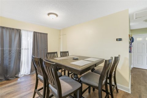 Купить виллу или дом в Виро-Бич, Флорида 5 комнат, 104.05м2, № 1994964 - фото 3