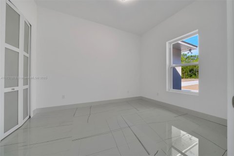 House in Ocala, Florida 4 bedrooms, 212.19 sq.m. № 2044392 - photo 7