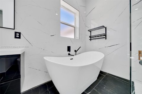 House in Ocala, Florida 4 bedrooms, 212.19 sq.m. № 2044392 - photo 26