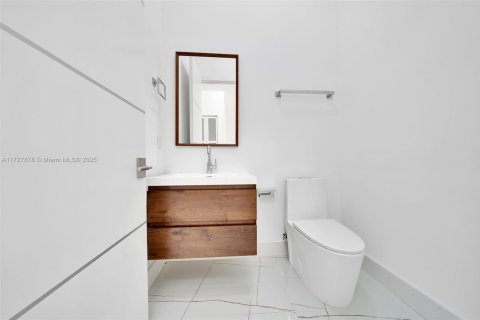 House in Ocala, Florida 4 bedrooms, 212.19 sq.m. № 2044392 - photo 9