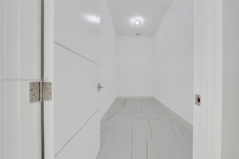 House in Ocala, Florida 4 bedrooms, 212.19 sq.m. № 2044392 - photo 23