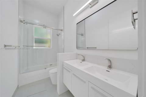 House in Ocala, Florida 4 bedrooms, 212.19 sq.m. № 2044392 - photo 18