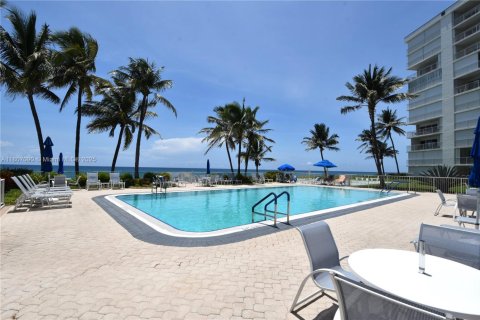 Condo in Highland Beach, Florida, 2 bedrooms  № 1776213 - photo 2