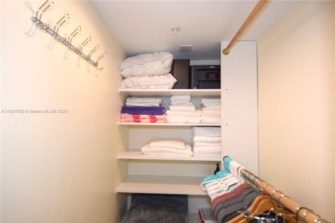Condo in Highland Beach, Florida, 2 bedrooms  № 1776213 - photo 26