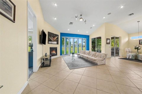 Casa en venta en Tavares, Florida, 3 dormitorios, 186.92 m2 № 2202930 - foto 5
