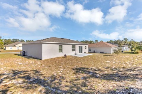 Villa ou maison à vendre à Poinciana, Floride: 3 chambres, 118.26 m2 № 2390843 - photo 15