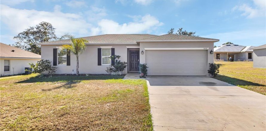 Villa ou maison à Poinciana, Floride 3 chambres, 118.26 m2 № 2390843