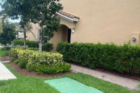 Townhouse in Homestead, Florida 4 bedrooms, 181.35 sq.m. № 1877823 - photo 3
