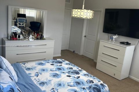 Townhouse in Homestead, Florida 4 bedrooms, 181.35 sq.m. № 1877823 - photo 15