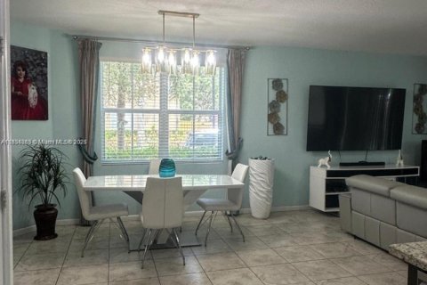 Townhouse in Homestead, Florida 4 bedrooms, 181.35 sq.m. № 1877823 - photo 22