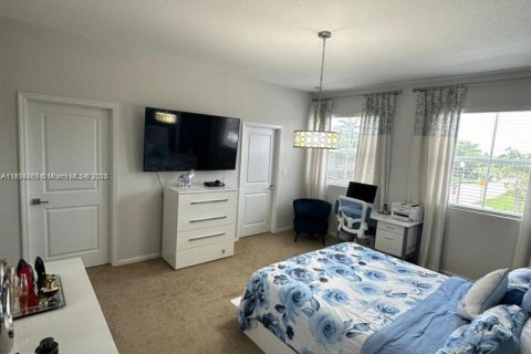 Townhouse in Homestead, Florida 4 bedrooms, 181.35 sq.m. № 1877823 - photo 17