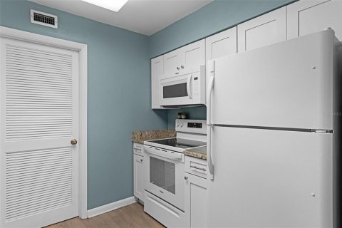 Condo in Longwood, Florida, 1 bedroom  № 1885472 - photo 11