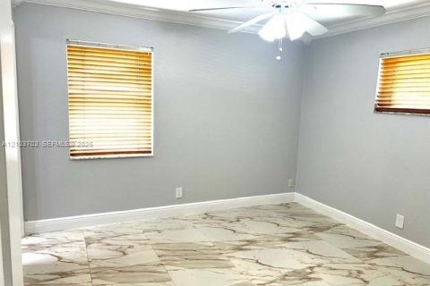Villa ou maison à louer à Davie, Floride: 3 chambres, 118.91 m2 № 2411800 - photo 25