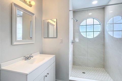 Condo in Kissimmee, Florida, 2 bedrooms  № 2195095 - photo 20