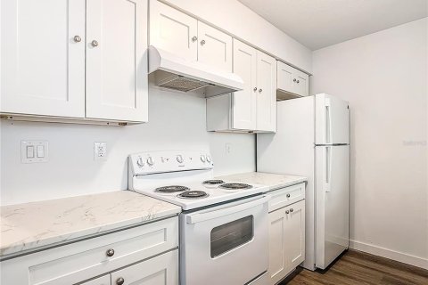 Condo in Kissimmee, Florida, 2 bedrooms  № 2195095 - photo 15