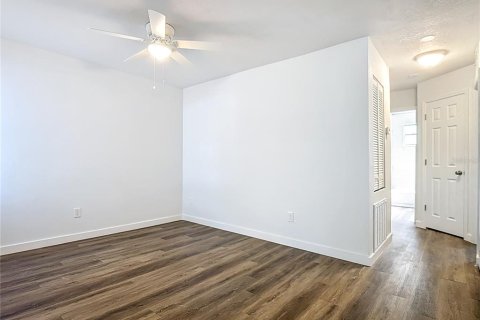 Condo in Kissimmee, Florida, 2 bedrooms  № 2195095 - photo 10
