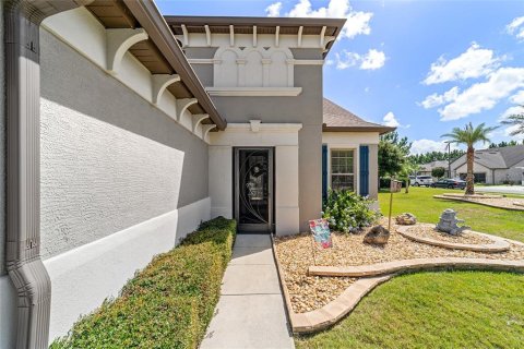 Villa ou maison à vendre à Ocala, Floride: 2 chambres, 191.56 m2 № 2128995 - photo 3