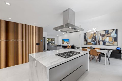 Casa en venta en Miami Lakes, Florida, 4 dormitorios, 172.8 m2 № 2000412 - foto 14