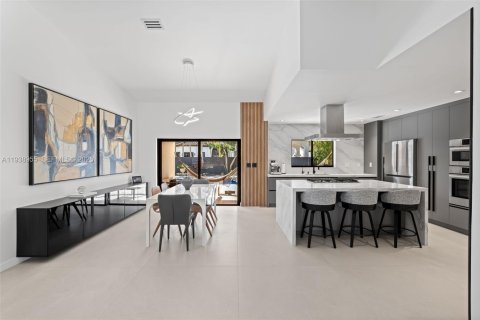 Casa en venta en Miami Lakes, Florida, 4 dormitorios, 172.8 m2 № 2000412 - foto 10