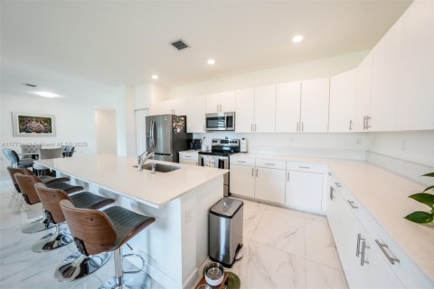 Купить виллу или дом в Майами, Флорида 5 спален, 263.66м2, № 1715053 - фото 8
