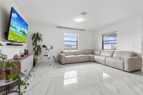 Купить виллу или дом в Майами, Флорида 5 спален, 263.66м2, № 1715053 - фото 13