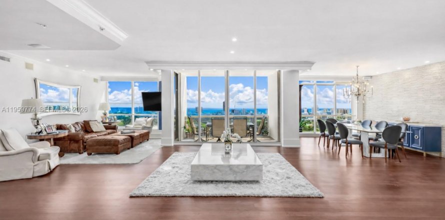 Condo in Miami Beach, Florida, 3 bedrooms  № 2027692