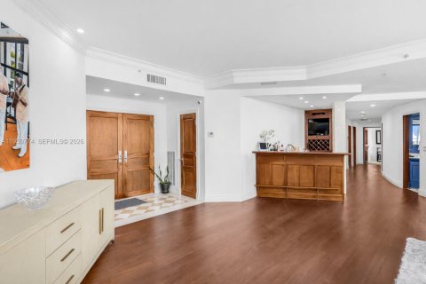 Condo in Miami Beach, Florida, 3 bedrooms  № 2027692 - photo 4