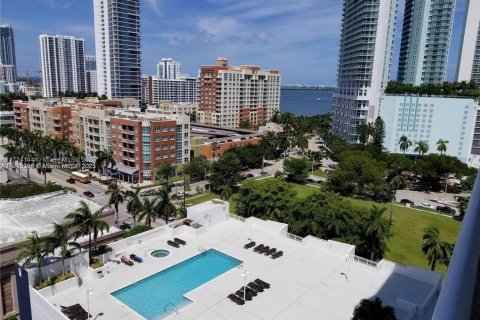 Condo in Miami, Florida, 2 bedrooms  № 1705487 - photo 21