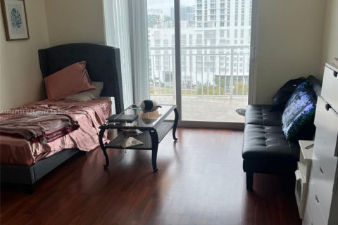 Condo in Miami, Florida, 2 bedrooms  № 1705487 - photo 15