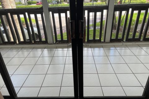 Copropriété à louer à Plantation, Floride: 2 chambres, 112.41 m2 № 1942466 - photo 19