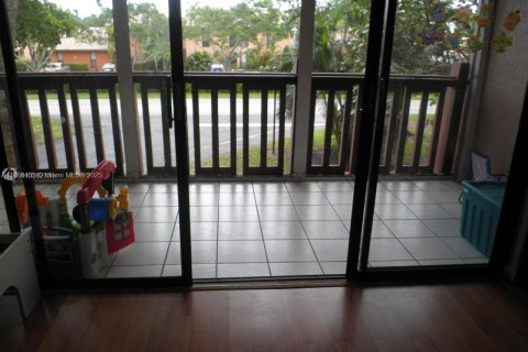 Copropriété à louer à Plantation, Floride: 2 chambres, 112.41 m2 № 1942466 - photo 8