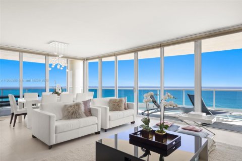 Copropriété à vendre à Miami Beach, Floride: 3 chambres, 232.72 m2 № 1971858 - photo 2
