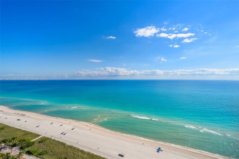 Copropriété à vendre à Miami Beach, Floride: 3 chambres, 232.72 m2 № 1971858 - photo 13