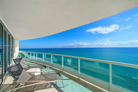 Copropriété à vendre à Miami Beach, Floride: 3 chambres, 232.72 m2 № 1971858 - photo 14