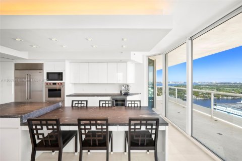 Copropriété à vendre à Miami Beach, Floride: 3 chambres, 232.72 m2 № 1971858 - photo 25
