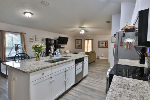 Villa ou maison à vendre à Orange City, Floride: 3 chambres, 112.97 m2 № 2429008 - photo 2