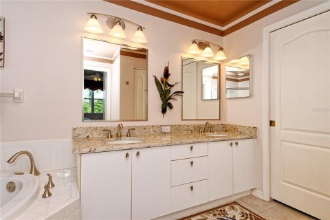 Condominio en venta en Sarasota, Florida, 2 dormitorios, 156.45 m2 № 2099320 - foto 29